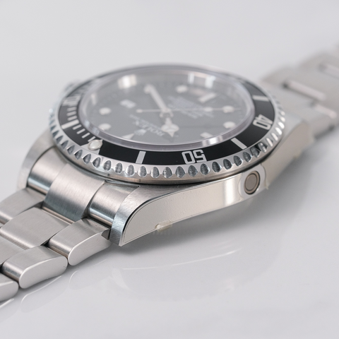 Rolex Sea-Dweller 4000 Stainless Steel Black Dial From 2006 Automatic ｜ Ref 16600